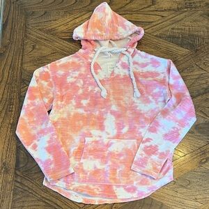 Southern Spirit Terry Pullover Tie-Dye Hoodie in Pink and Coral, size S